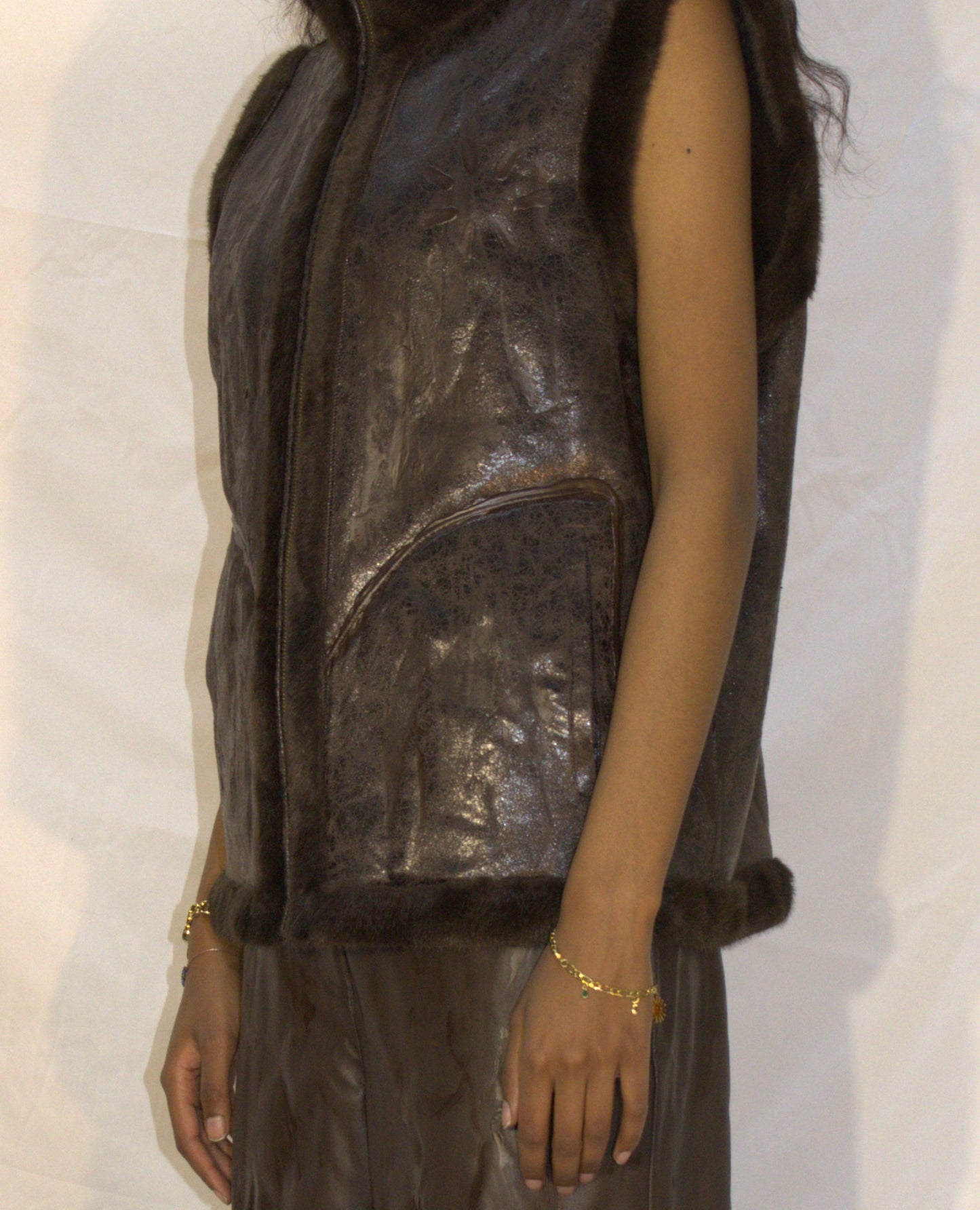 Distressed leather vest in brown - KARAGANDA