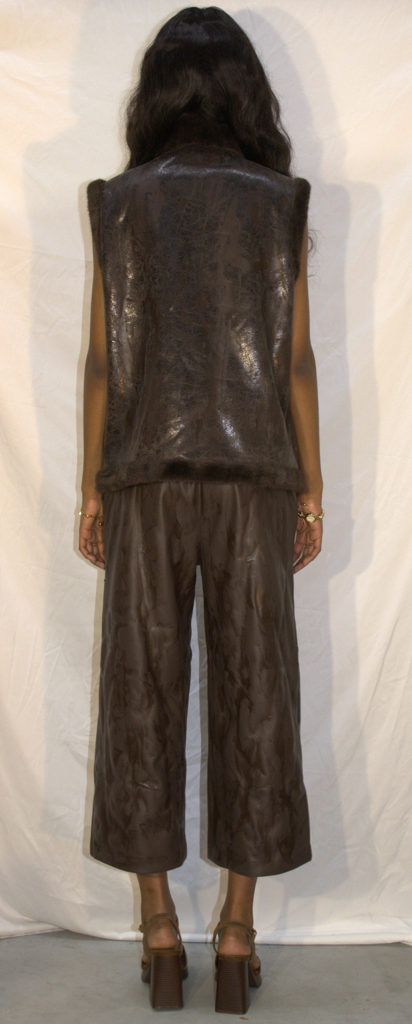 Distressed leather vest in brown - KARAGANDA