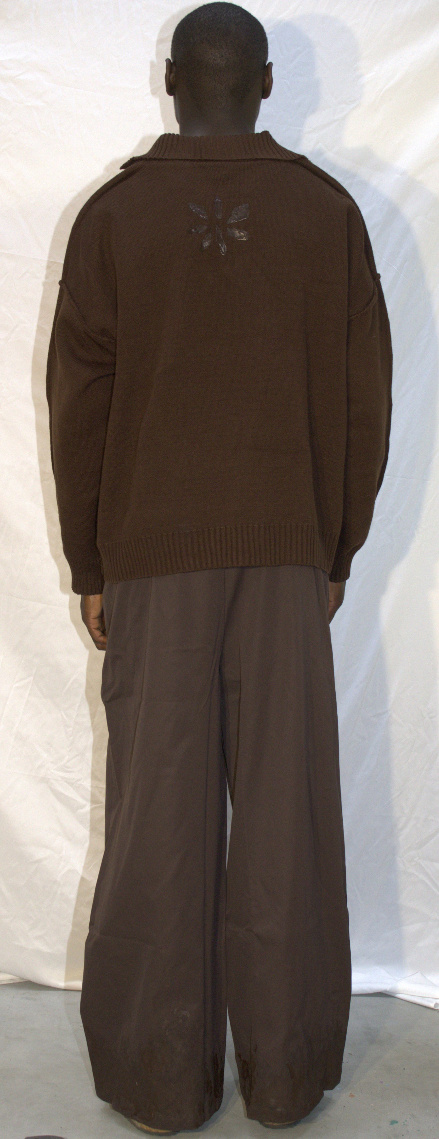 Field-treated wide chino in light brown - AKTOBE