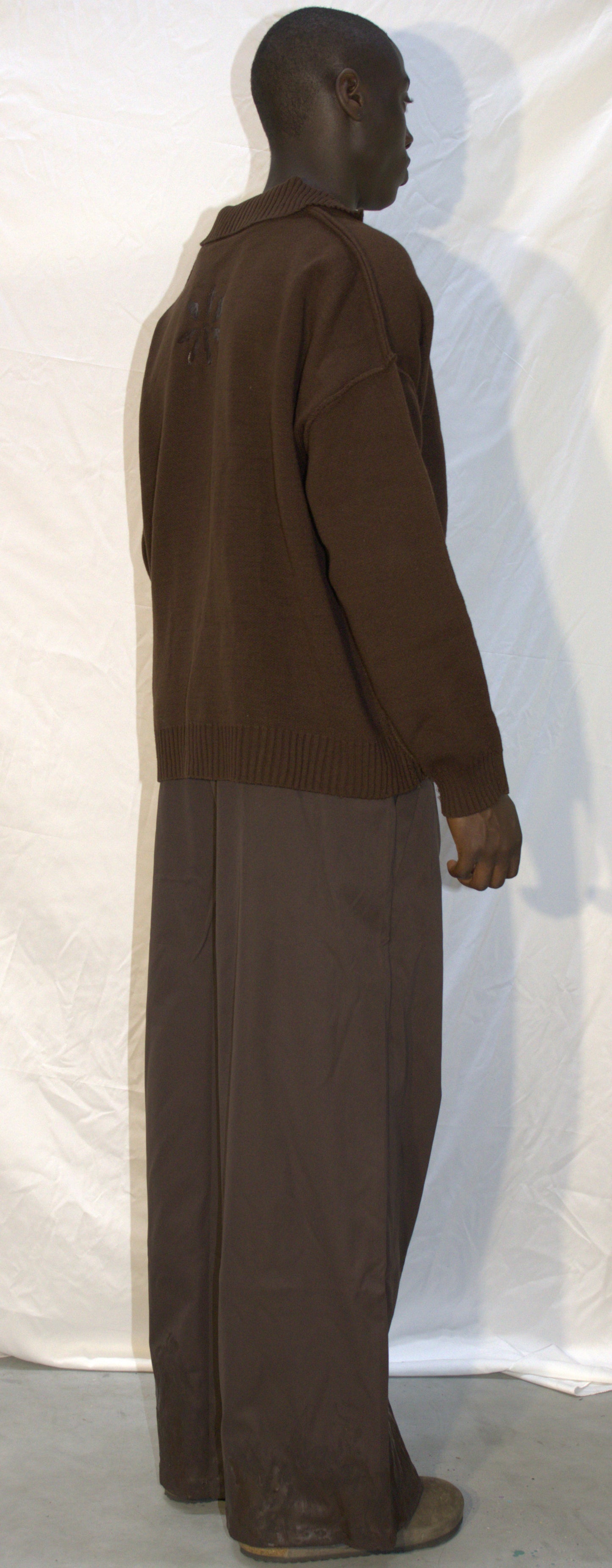 Field-treated wide chino in light brown - AKTOBE