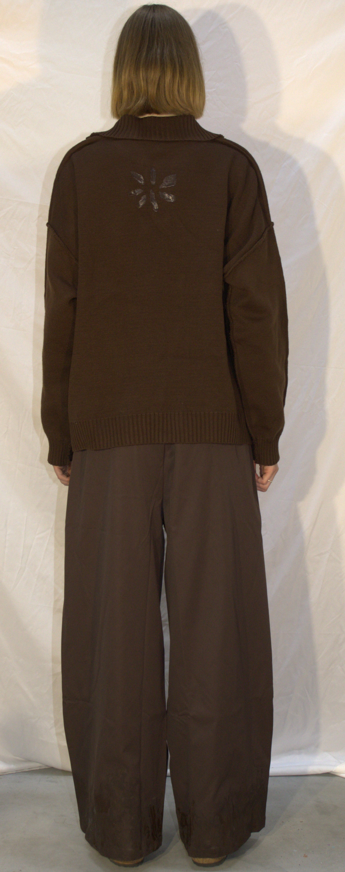 Raw edge polo sweater in brown - AKTOBE
