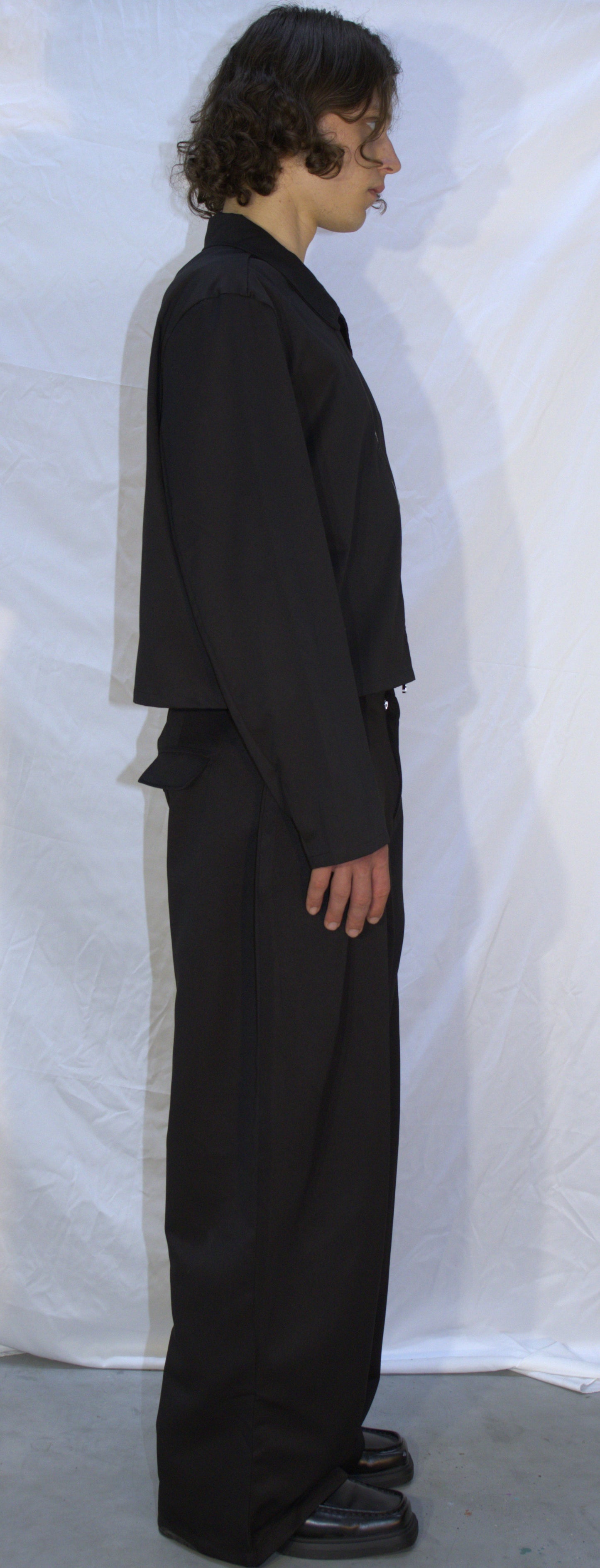 Wide pleated pants in black - TARAS