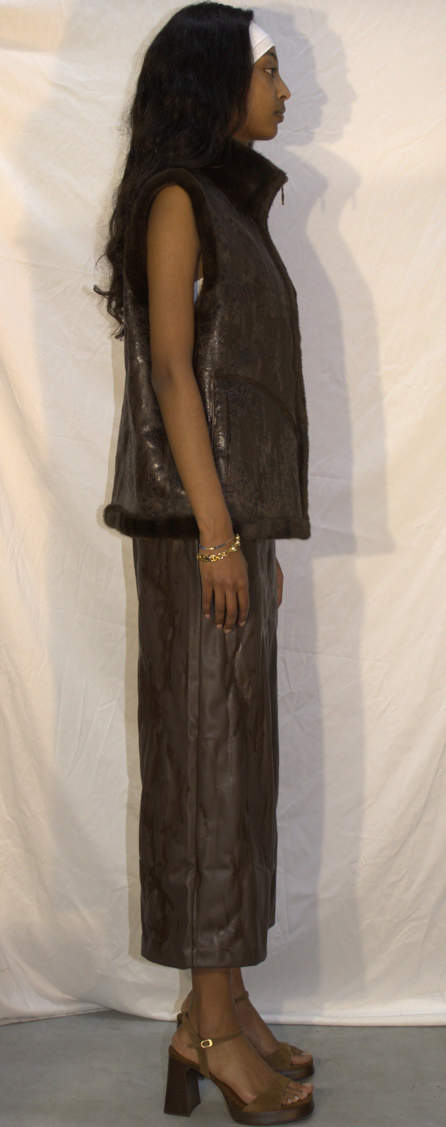 Distressed leather vest in brown - KARAGANDA