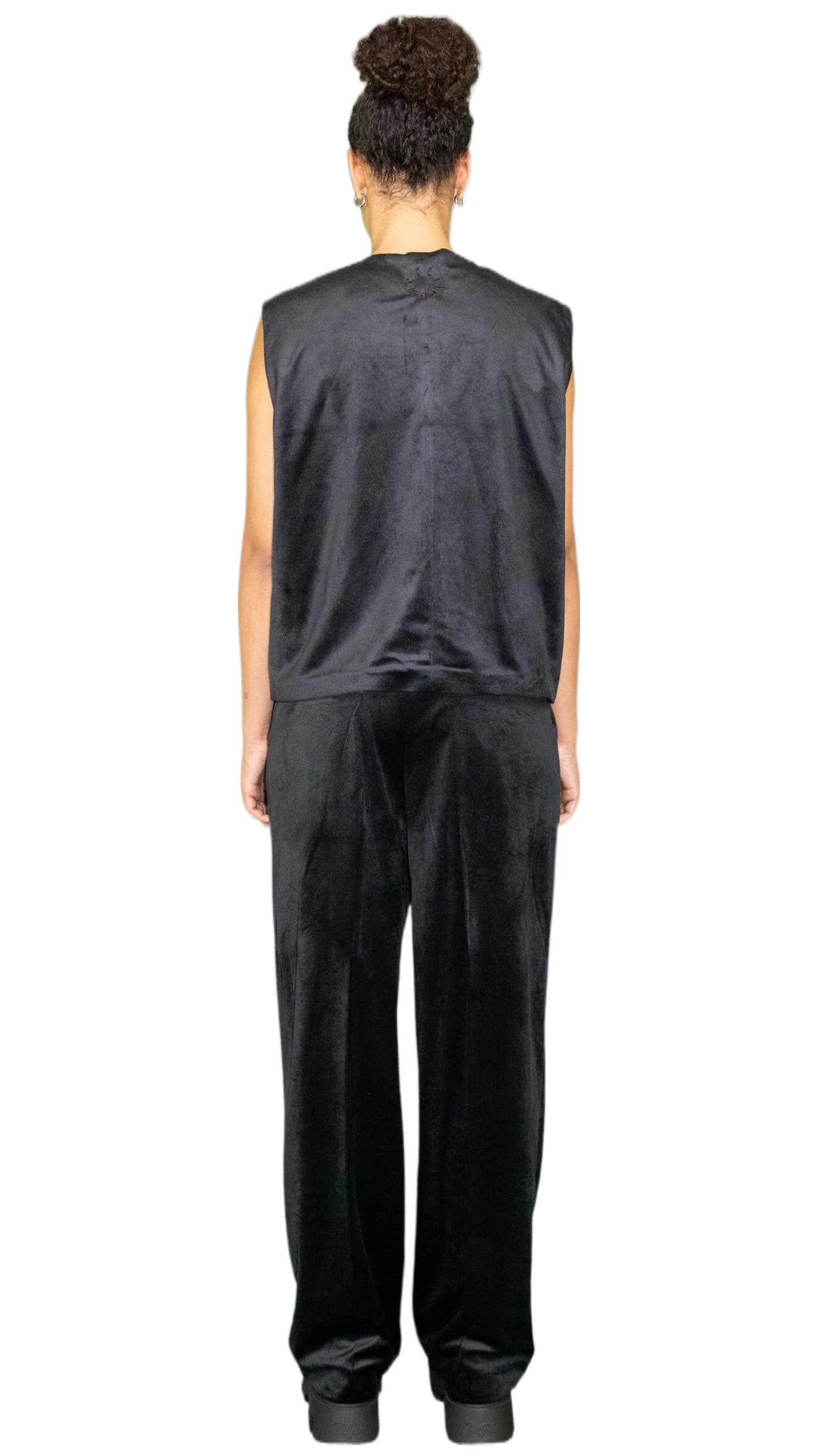 Vegan suede vest in black - CUSCO