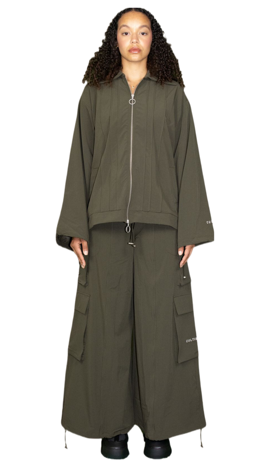 Wide-sleeved nylon jacket in dark green - TAUNUS