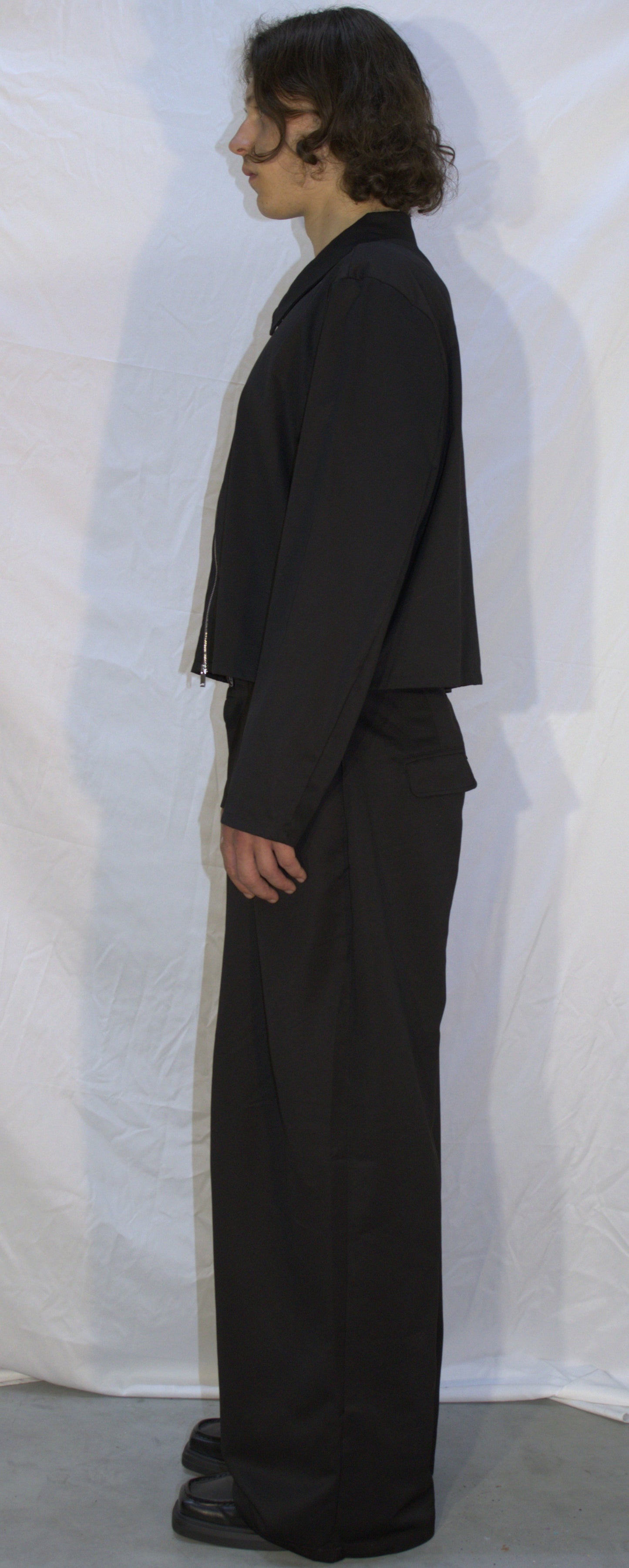 Wide pleated pants in black - TARAS